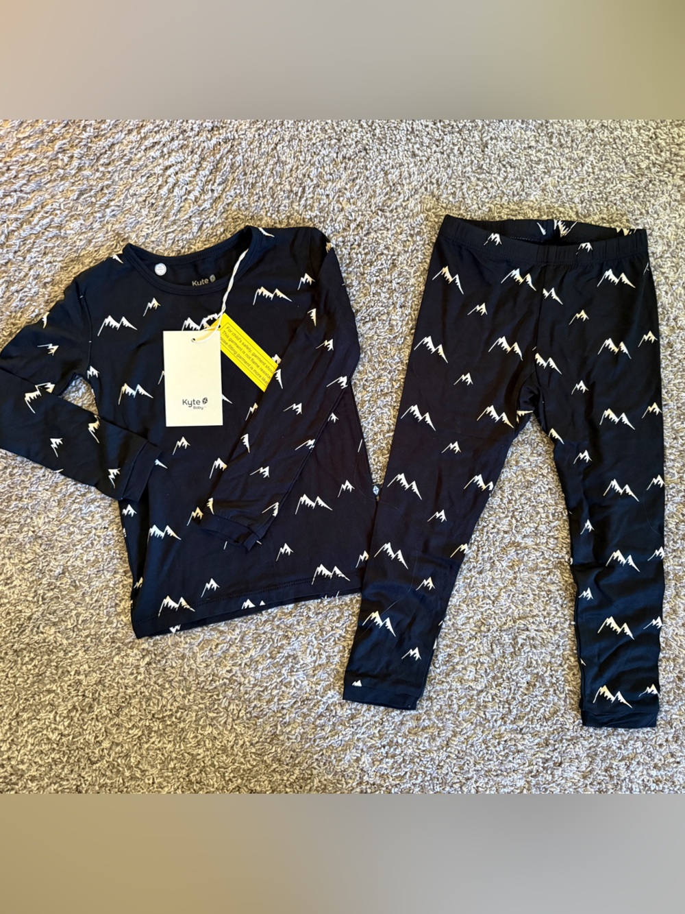 NWT Kyte Baby 3T Mountain Pajamas